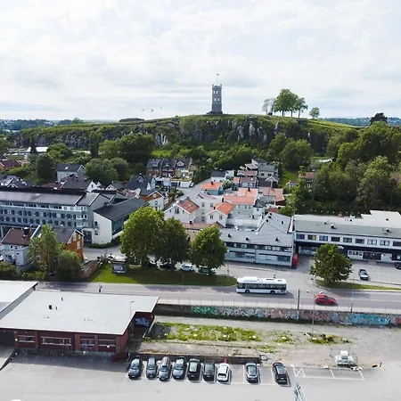 아파트 Supersentral Lys Leilighet, Totalrenovert 2026